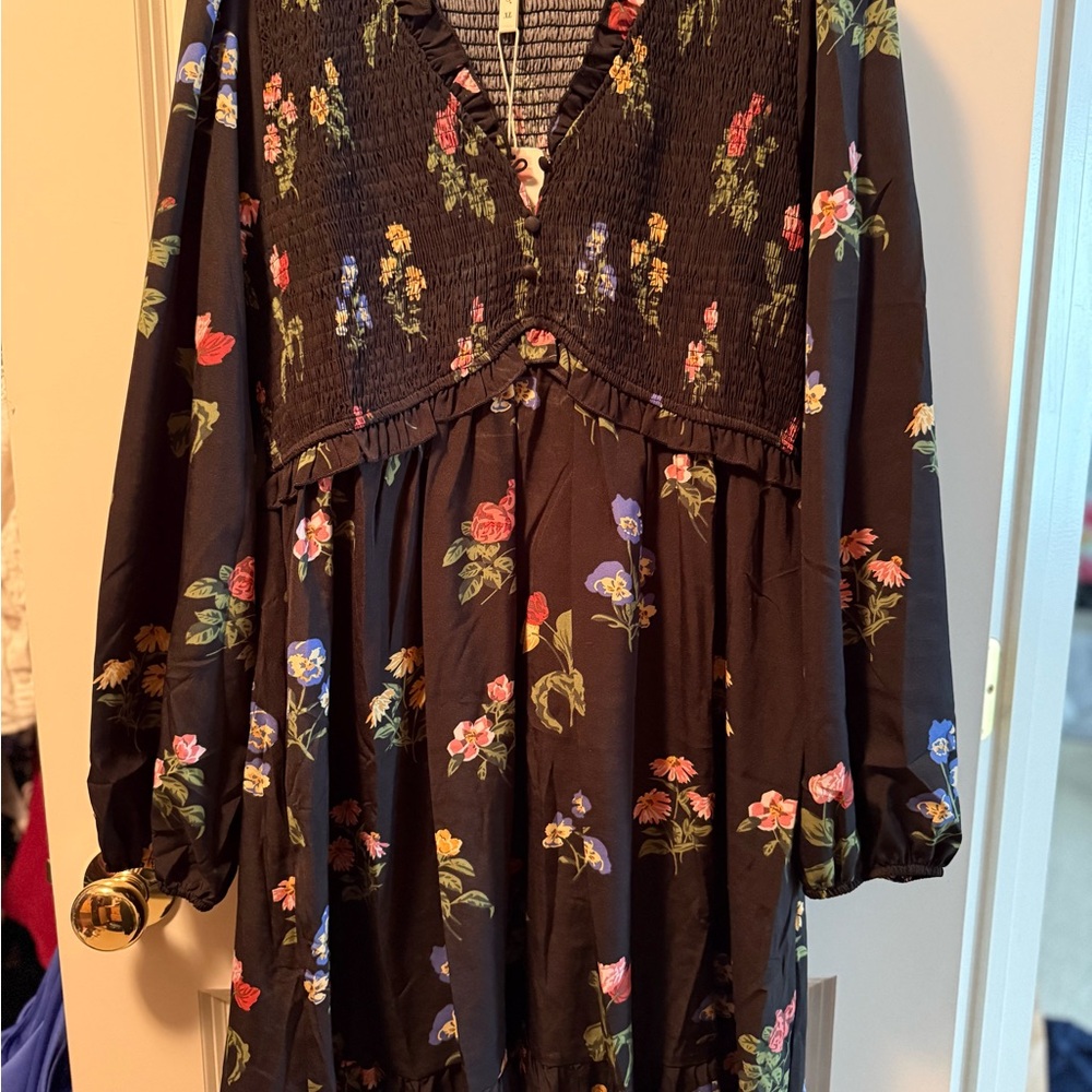 Simplee Apparel Black Floral Long Sleeve Midi Dress